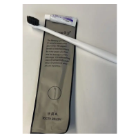 瑰柏松高档酒店宾馆一次性PP白色牙刷 黑色竹炭丝 3g薄荷牙膏套装(100套 )