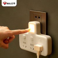 公牛(BULL)GN-96033Y 转换插座 国标 转换器(吸) [带夜灯]品字形分控一转三