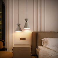 七只蚂蚁简约现代吊灯餐厅灯咖啡色LED客厅灯餐厅吊灯北欧卧室床头吊灯餐厅吧台咖啡厅单头小吊灯创意简约现代LED灯具XD