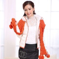 雪驰女短款羽绒服 2013新品休闲时尚围巾可脱连帽修身轻便 B-1351