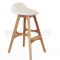 霍客森Eric Buch Bar Stool 休闲实木吧椅 时尚吧椅 简洁大方PU皮