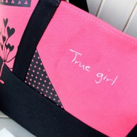 花间公主 True girl2021春季原创设计单肩手拎撞色红黑帆布女包