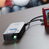 飞利浦PPX2340迷你便携手持LED高清投影机PPX2330升级版