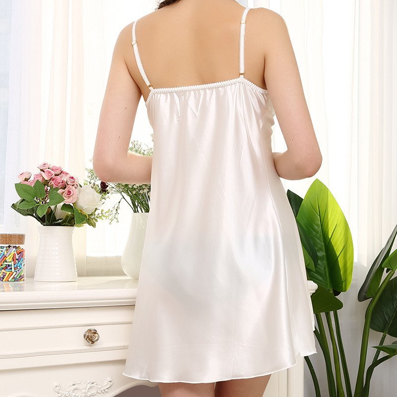 服装鞋帽>内衣>睡裙>心仪树(ulatree)>睡衣女夏季丝绸吊带睡裙性感v领