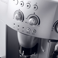 德龙(DeLonghi) ESAM4200.S 全自动咖啡机 意式家用商用咖啡机 蒸汽式自动打奶泡 豆粉两用 原装进口