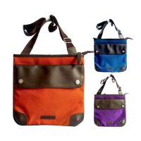 [Viamonoh]CLEVER LINE 橙色单肩休闲包27cm×26cm×2cm（长/高/宽）