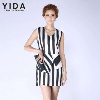 依达 yida 2014夏季新款印花A字黑白条纹修身经典黑色V领连衣裙