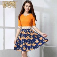 路慕 2014夏装新款 优雅气质花瓣袖蕾丝拼接收腰大裙摆中袖连衣裙