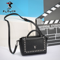 Plover时尚女包日韩版铆钉手提包黑色老虎头机车包翅膀形单肩包