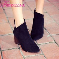 品点秋冬新款及踝靴羊皮粗跟短靴女高跟马丁靴真皮尖头女鞋