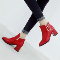 英伦方头马丁靴及踝靴2020新款加绒中跟粗跟漆皮短靴女冬红色婚鞋