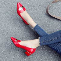 2020新款中跟单鞋女红色小皮鞋婚鞋粗跟尖头浅口女鞋高跟鞋瓢鞋