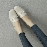 2020新款秋季小白鞋平底浅口单鞋粗跟乐福鞋百搭软妹方头小皮鞋女