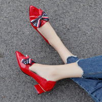 粗跟女单鞋2020新款尖头浅口鞋中跟小皮鞋女蝴蝶结百搭高跟鞋瓢鞋