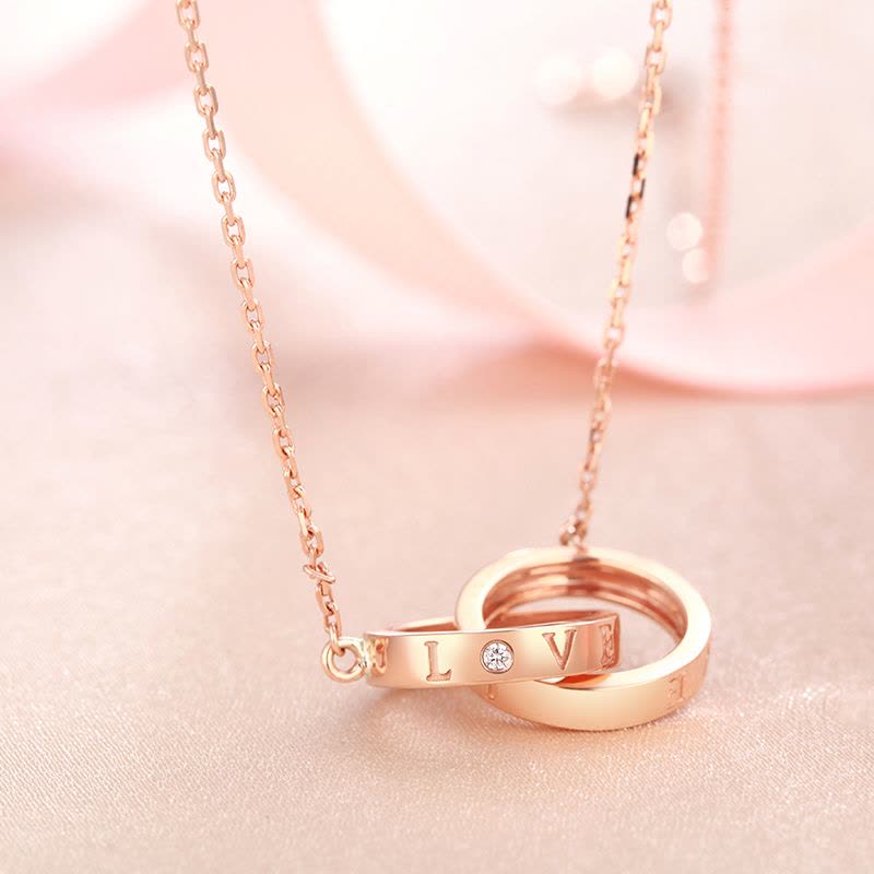 珂兰 玫瑰18K金LOVE钻石吊坠套链时尚双环项链 表白送女友礼物 爱的承诺图片