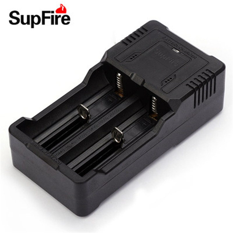 神火supfire 智能USB多功能充电器18650/26650锂电池适用3.7V/4.2V双槽充电 led手电筒充电