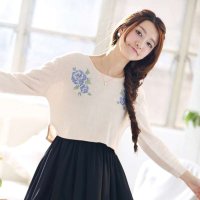 A24433莉家 秋装新品 中短十字绣式复古现代风雅致花朵套头针织衫