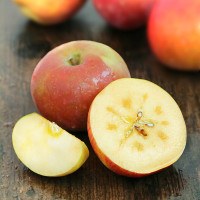 预售 果郡王 新疆阿克苏冰糖心红富士苹果5斤装 新鲜水果