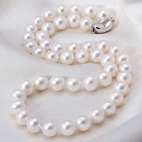 黛米珠宝 倾城 9-10mm圆珠强光天然淡水珍珠项链正品送妈妈送妈妈