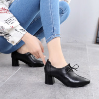 2022春秋新款深口单鞋尖头系带粗跟白色小皮鞋大码