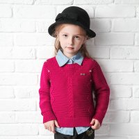 绿盒子童装摩登小姐精致大气的撞钉圆领短款毛衣 QQ508012