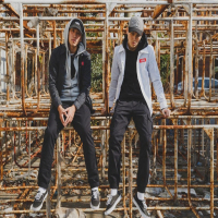 VANS教练夹克2017春夏薄款男女黑色外套LOGO范斯VN0A33V8BLK