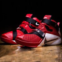 耐克男鞋 Lebron Zoom詹姆斯战士9战靴运动篮球鞋749420 -606