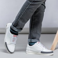 卡帝乐鳄鱼男鞋运动休闲鞋子男士秋季复古厚底板鞋韩版潮休闲皮鞋30107AA