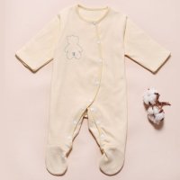 圣婴童装背熊初生带脚连体衣