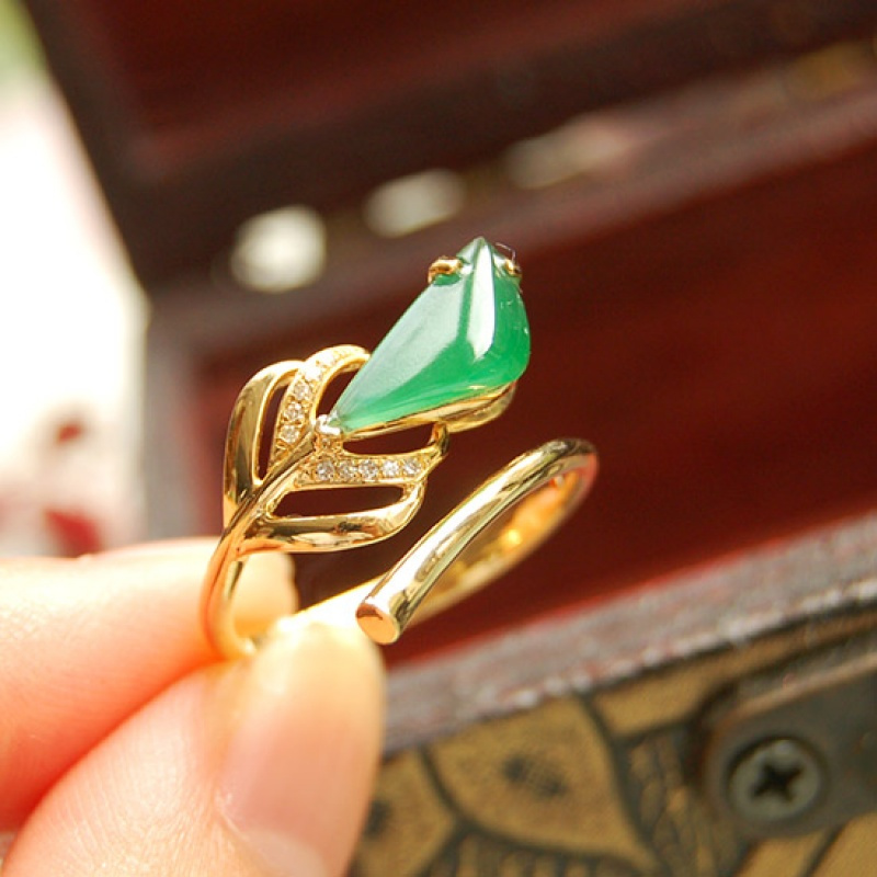 天生珠宝1243灵之羽满色油绿随形18k金天然翡翠玉石戒指送国检证书