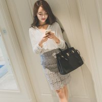 新款金边V领白衬衫女