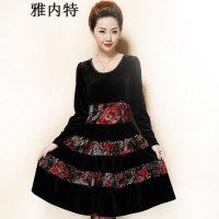 雅内特妈妈装中老年大码女装胖mm金丝绒长袖印花连衣裙