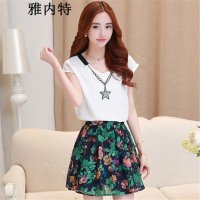 雅内特2016女装新款配五角星上衣搭配花色半身裙2件套套裙