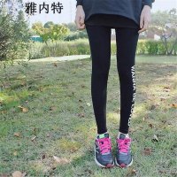 雅内特雅内特女装原宿复古显瘦侧边字母印花休闲九分打底裤