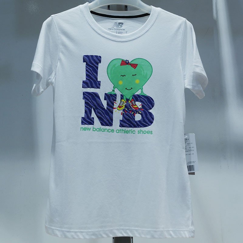 NewBalance/NB 新百伦2016夏女款可爱我爱NB休闲短袖上衣T恤衫AWT62633