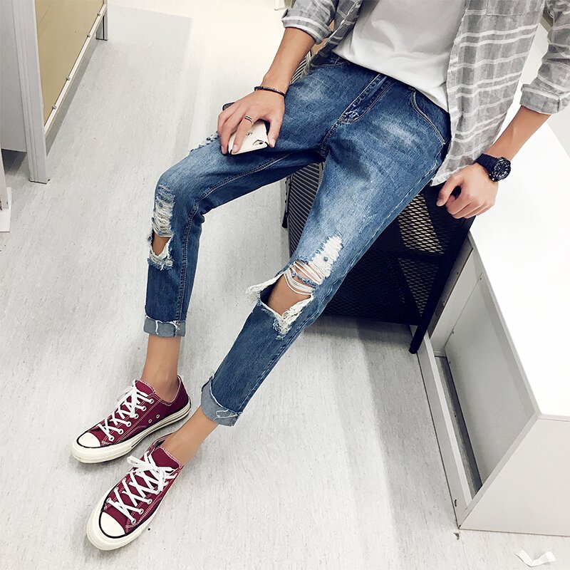 步来褶惠男士新品牛仔裤九分裤潮流英伦破洞裤子蓝色夏