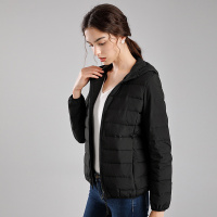 蒙洛里克羽绒服女2023年新款薄荷绿轻薄短款名牌薄款初冬连帽超轻82003