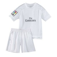 皇马球衣15-16皇马童小孩装球衣 儿童短袖短裤足球服套装 学生夏装T恤套装球迷版 白色