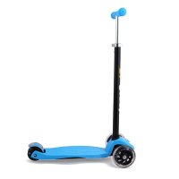 户外运动儿童滑板车 三轮四轮踏板车闪光轮 可升降