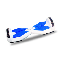 欧伦萨 户外运动2016款6.5寸平衡车带跑马灯扭扭车滑板车 悬浮 变形金刚6040