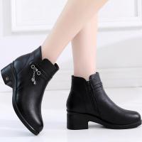 迪鲁奥(DILUAO)季妈妈女士皮鞋加绒大棉鞋短筒女靴子中跟粗跟保暖