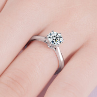 恒久之星(foreverstar)珠宝钻石戒指18K金六爪钻戒铂金求婚结婚裸钻定制