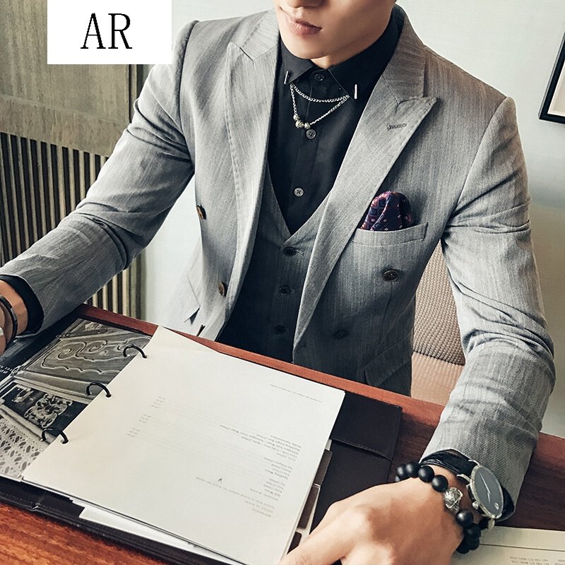 2018秋季休闲西服套装男士韩版修身小西装男青年婚礼伴郎服三件套