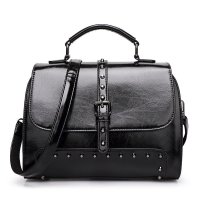 薇思黛 2016新款 欧美时尚潮流女包铆钉邮差包手提包油蜡皮单肩斜挎包