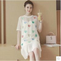 格缇妃 ぶ百褶边孕妇裙小熊刺绣镂空孕妇连衣裙两件套9041#