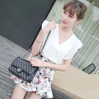 格缇妃 ぶ韩范百搭V领木耳边无袖雪纺衫复古花色荷叶边包裙套装6818#