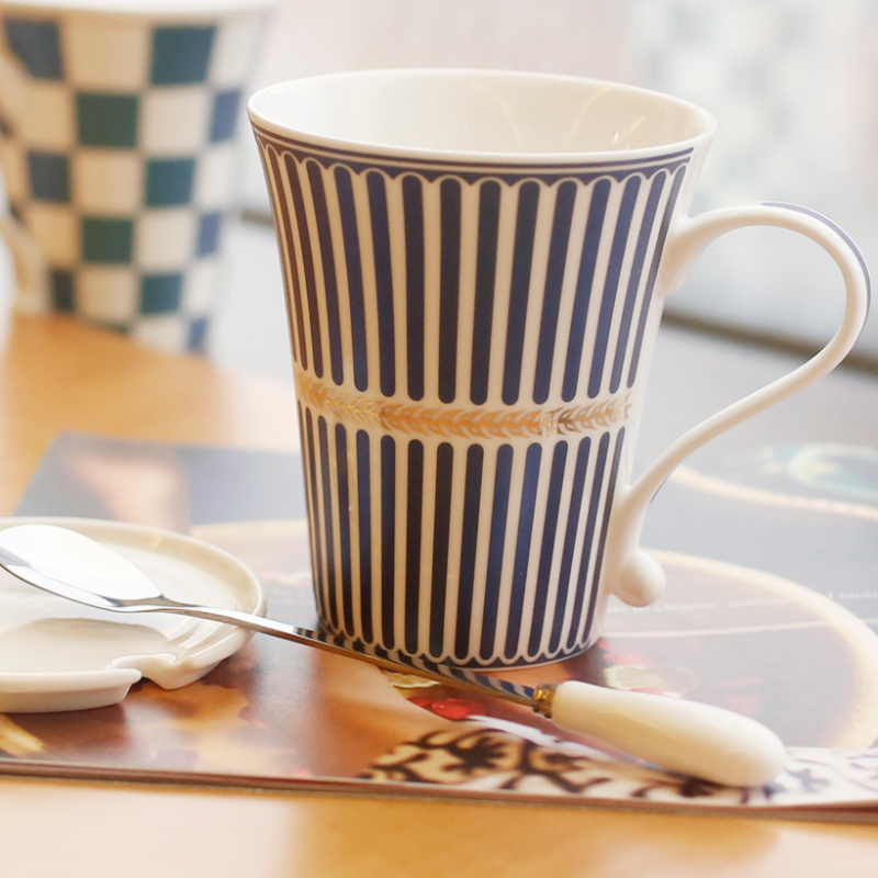 彩帮创意陶瓷杯子 马克杯套装 情侣杯水杯套装咖啡杯带盖带勺英伦风