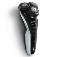 飞利浦（PHILIPS）电动剃须刀S5080三刀头全身水洗荷兰原装进口刀头男士充电式剃须刀电动刮胡刀胡须刀三刀头旋转式