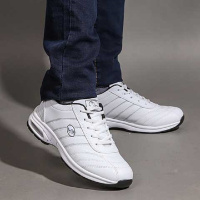 香港鳄鱼 秋季男鞋白色气垫鞋男士皮面波鞋 牛筋底防水防滑运动鞋 防滑运动鞋 防水休闲鞋男士旅游鞋子