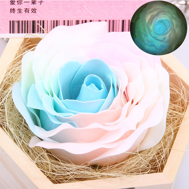 夜光七彩香皂玫瑰花礼盒套装香皂花仿真花夜光花七夕情人节创意礼品类节日礼品送女朋友老婆女孩生日礼物视频介绍 夜光七彩香皂玫瑰花礼盒套装香皂花仿真花夜光花 七夕情人节创意礼品类节日礼品送女朋友老婆女孩生日礼物功能演示视频 苏宁易购